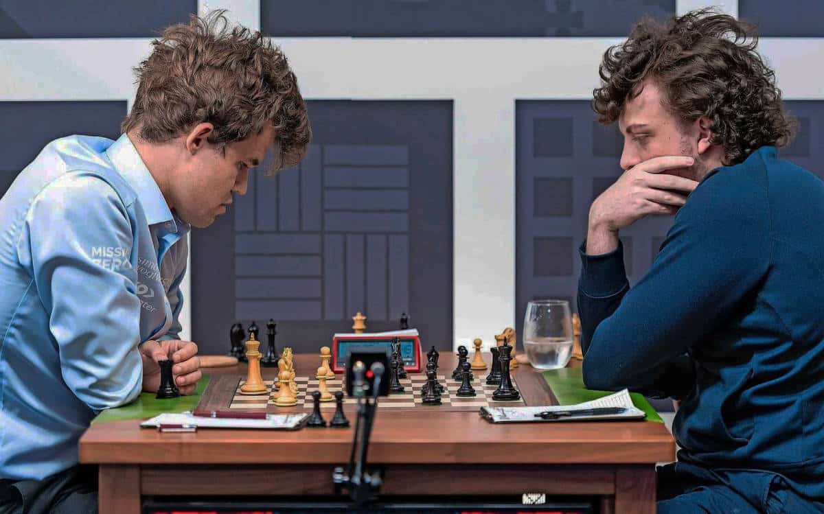 Carlsen-Niemann, quand une affaire de tricherie menace l’avenir des échecs professionnels 1 Magnis Carslen vs Hans Niemann