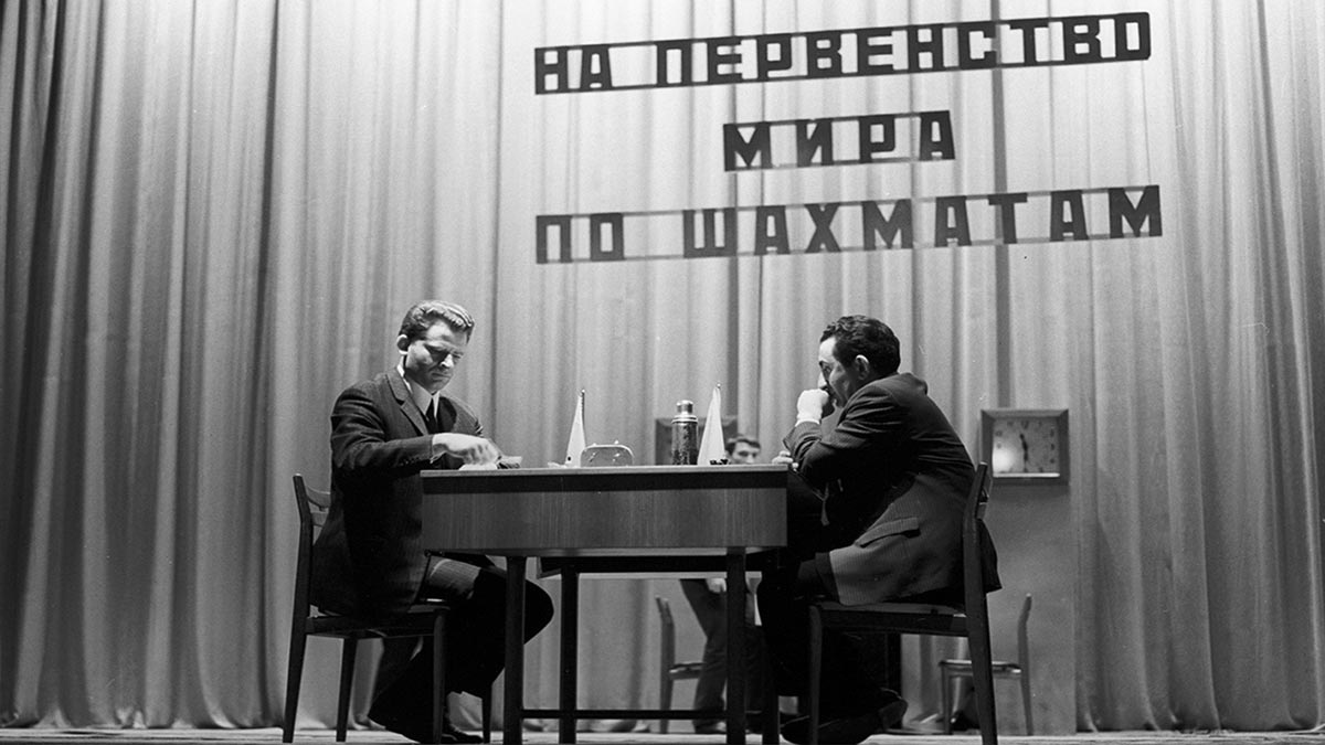 Boris Spassky : vie, stratégies et héritage d’une légende des échecs 2 Match entre Spassky et Petrossian