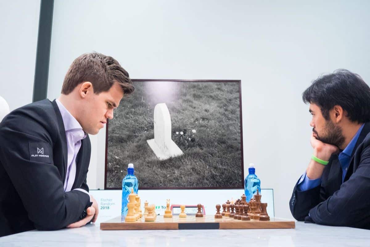 Acheter un jeu d'échecs, ça ne s'improvise pas ! 4 Carlsen vs Nakamura au championnat d'échecs 960 de 2018